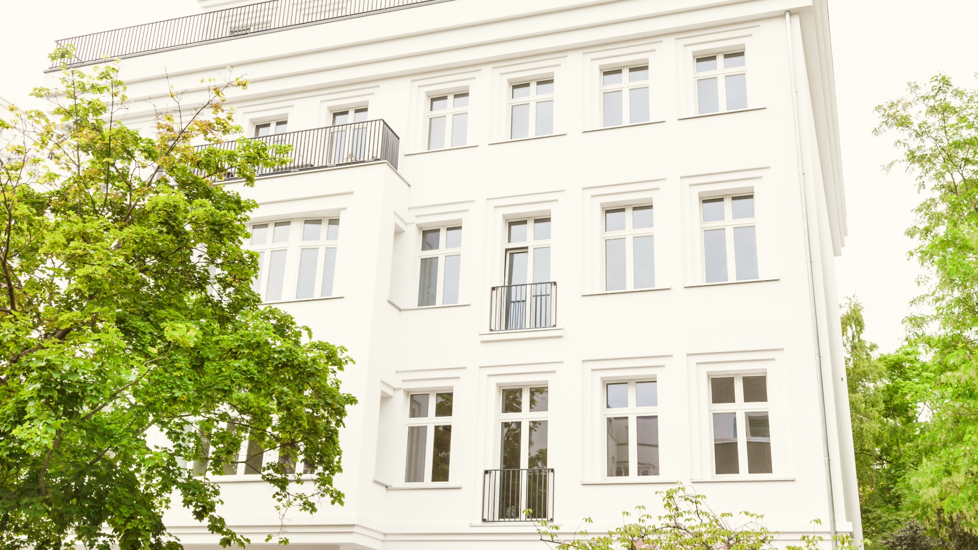 Umwandlung eines Bürogebäudes in ein Wohnhaus in Düsseldorf